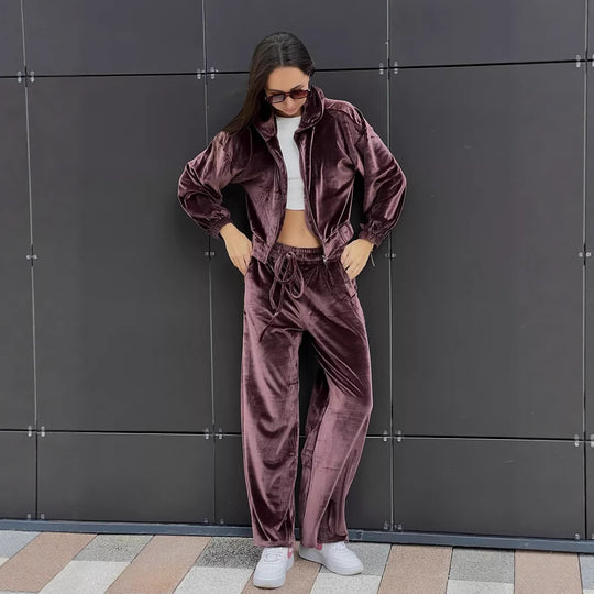 Damen weiches Velours-Lounge-Set mit kurzer Reißverschluss-Kapuzenjacke und weiter High-Waist-Hose Shop Nory