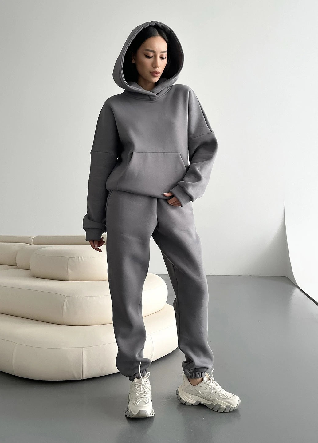 Damen nan zweiteiliges Komfort-Loungewear-Set mit oversized Kapuzenpullover, Kängurutasche und elastischem Knöchel-Jogger aus French Terry Shop Nory