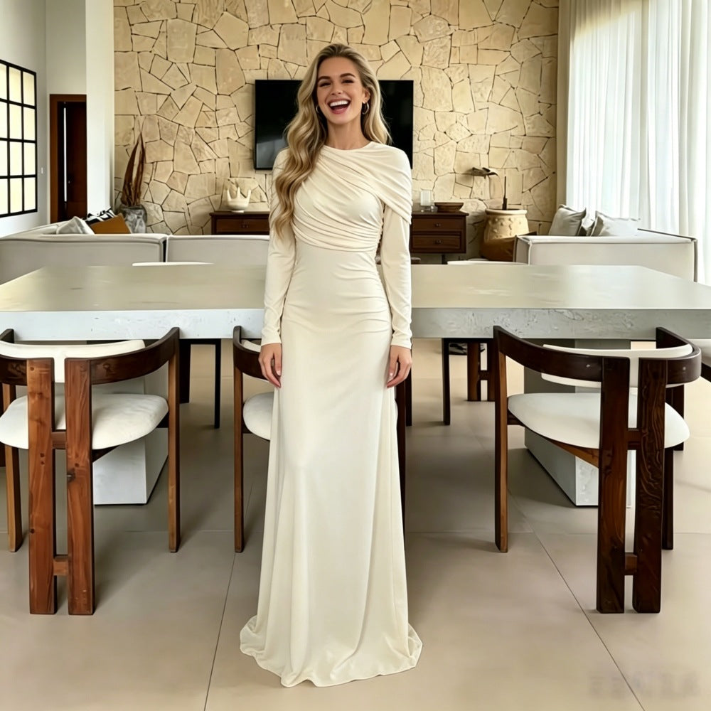 Damen Maxikleid mit Cape‑Drapierung und tailliertem Schnitt Shop Nory