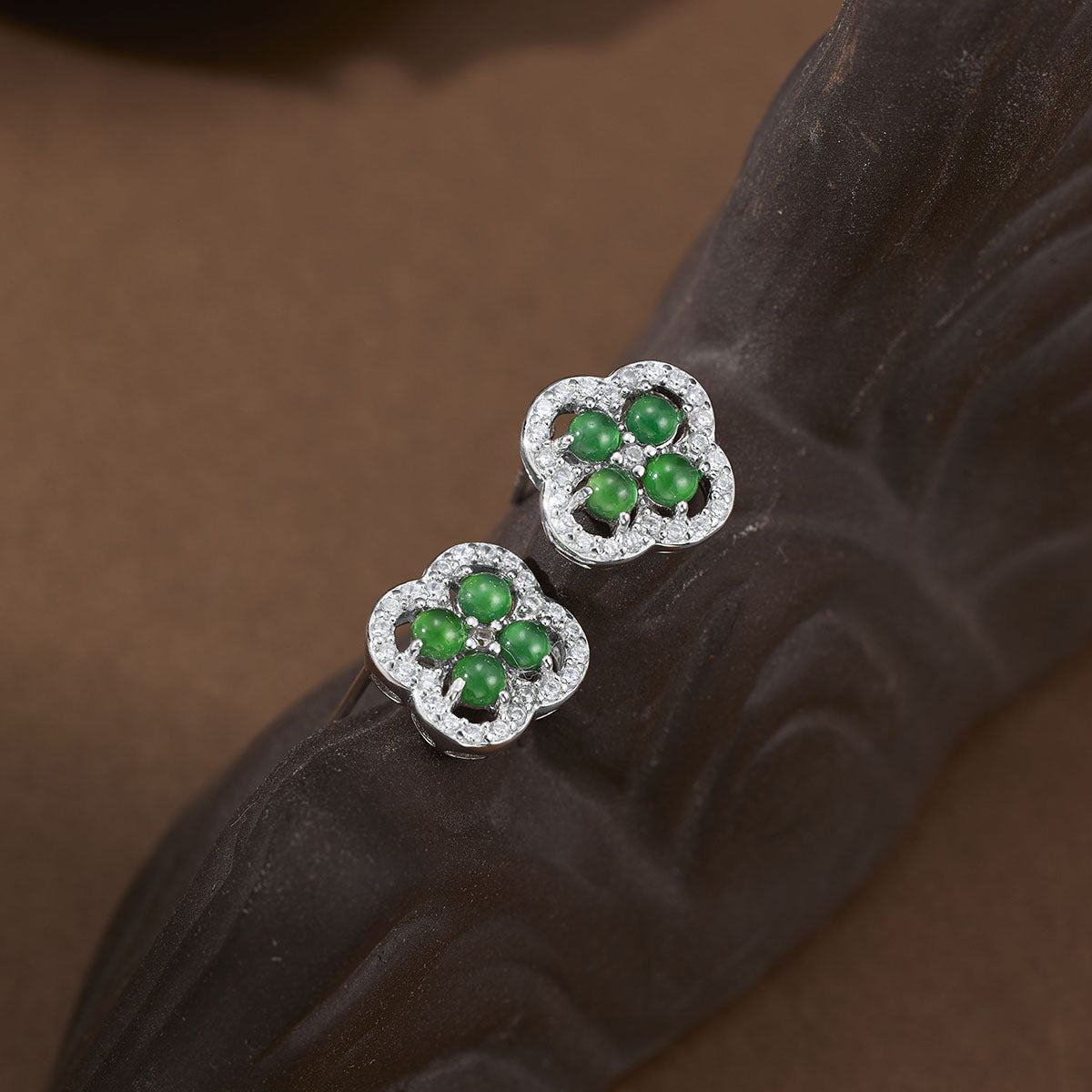 Damen Ohrringe mit kunstvollem Blumenmotiv und funkelnden Zirkonia Shop Nory