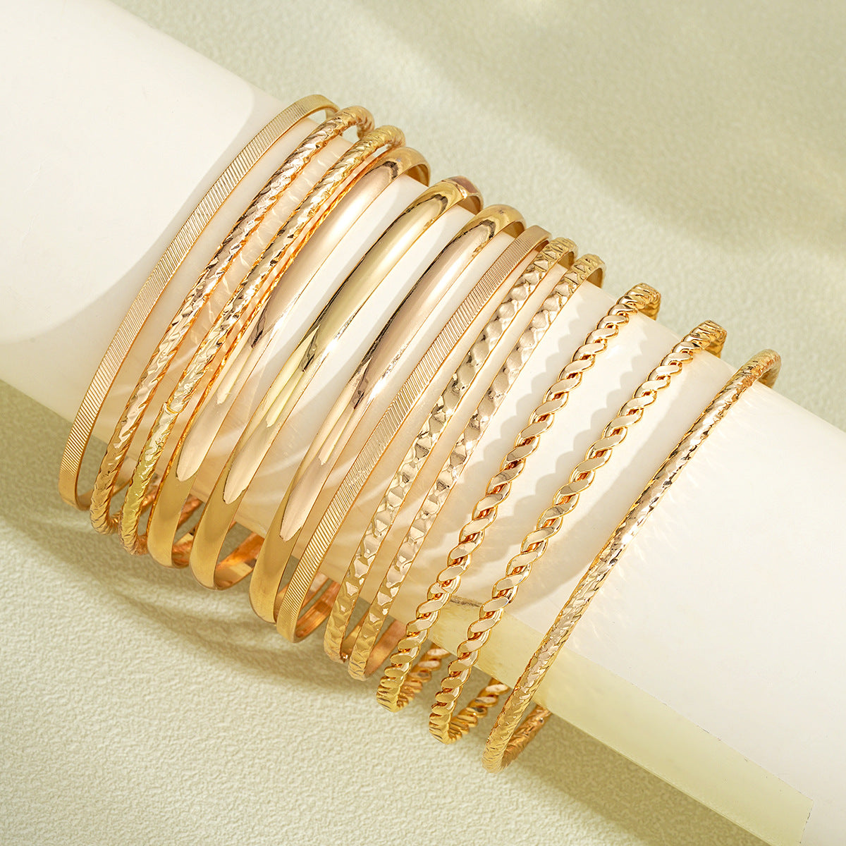 Damen Ring-Set mit kunstvollen Strukturen und stilvollen Verzierungen Shop Nory