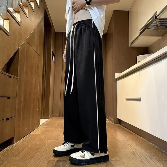 Herren Sportliche Lockere Jogginghose mit kontrastierenden Seiteneinsätzen Shop Nory