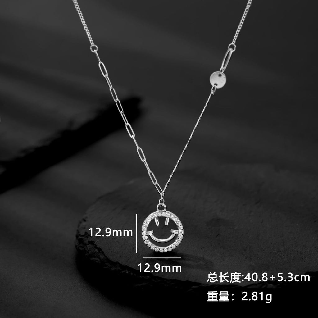 Damen Halskette mit verspieltem Smiley-Anhänger und funkelnden Zirkonia Shop Nory