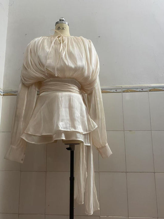 Damen Chiffon Minikleid mit eleganten Rüschendetails und verführerischem Wickeldesign Shopnory