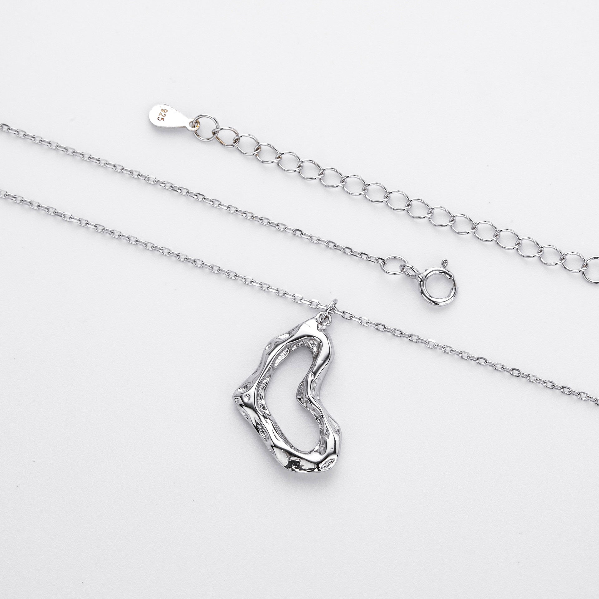 Damen Halskette mit einzigartigem Wellenanhänger aus 925 Sterling Silber Shop Nory
