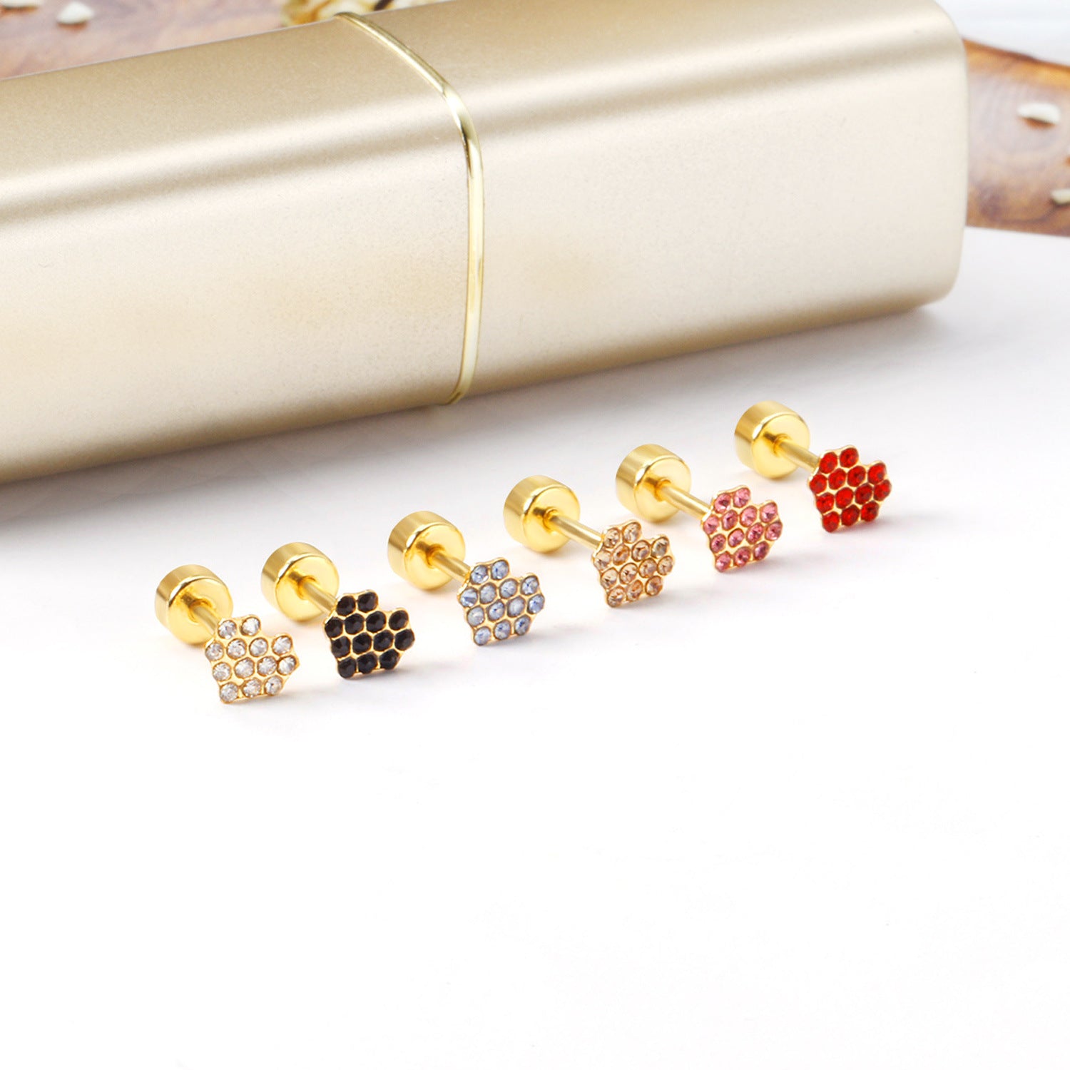 Damen Ohrstecker im verspielten Herzdesign mit bunten Kristallen Shop Nory