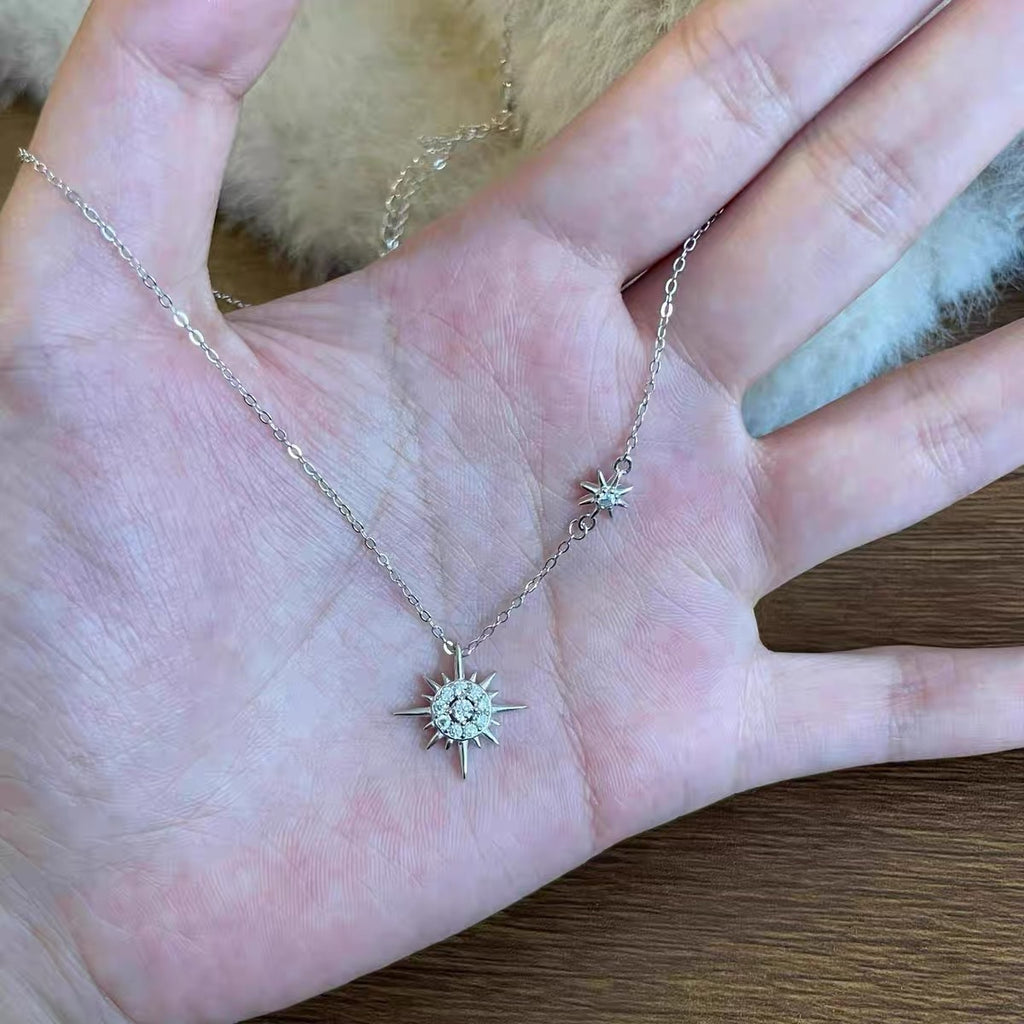 Damen Halskette mit filigranem Sonnenmotiv und funkelnden Zirkonia Shop Nory