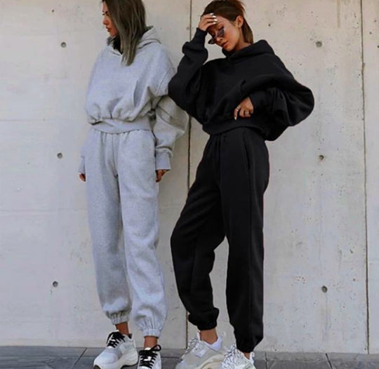 Damen kurzes Oversize-Kapuzenpullover-Set mit elastischer High-Waist-Jogginghose aus Baumwollfleece Shop Nory