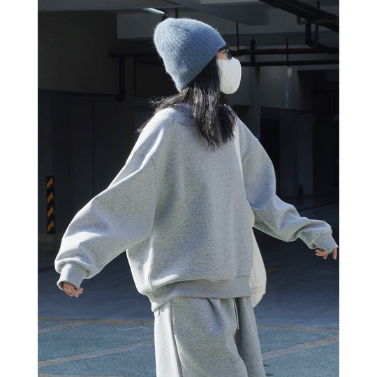 Damen Boxy-Sweatset aus Baumwoll-Fleece mit verlängerter Schulter und knielangen Sweatshorts Shop Nory