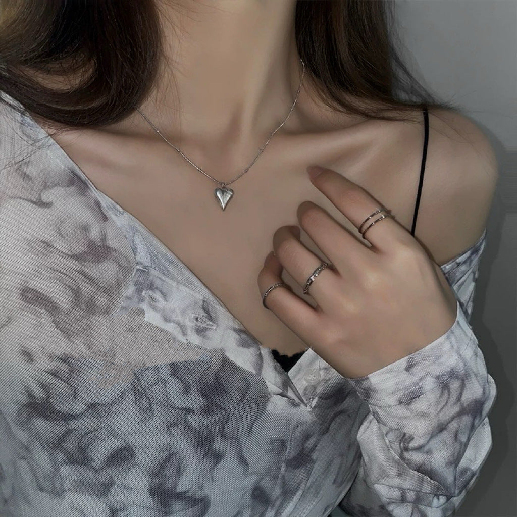 Damen Halskette mit elegantem Herzanhänger aus hochwertigem Edelstahl Shop Nory