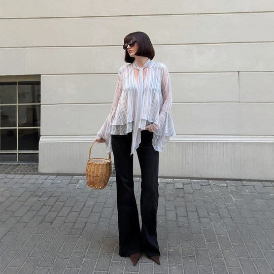 Damen Gestreifte Chiffon-Bluse mit Bindeschleife, Volant-Saum & Glockenärmeln Shop Nory