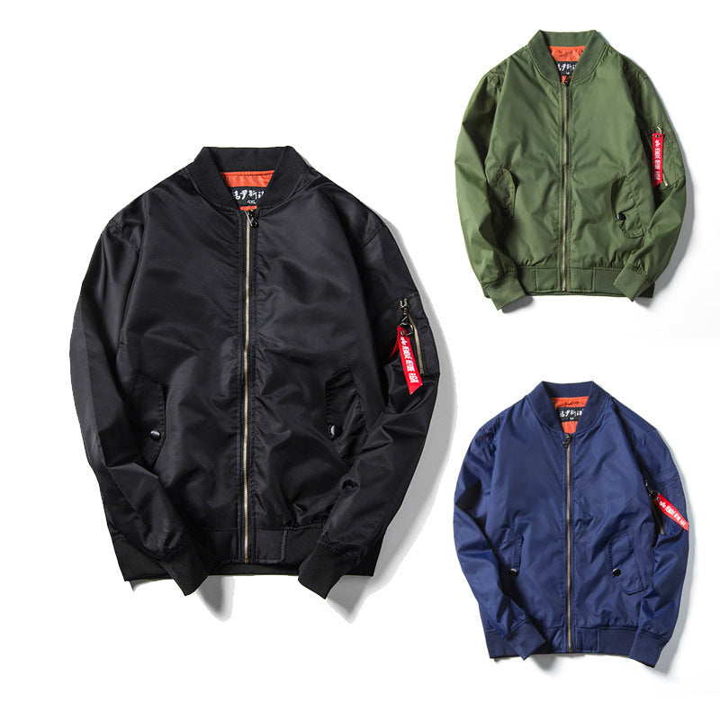 Herren leichte Nylon-Bomberjacke im Aviator‑Stil mit Ärmeltasche, Stehkragen und gerippten Bündchen Shop Nory