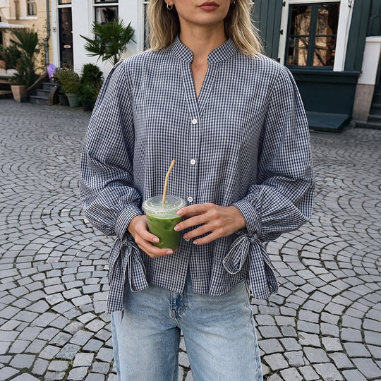 Damen Locker geschnittene Vichy-Karo-Bluse mit Stehkragen, Knopfleiste und Bindemanschetten Shop Nory