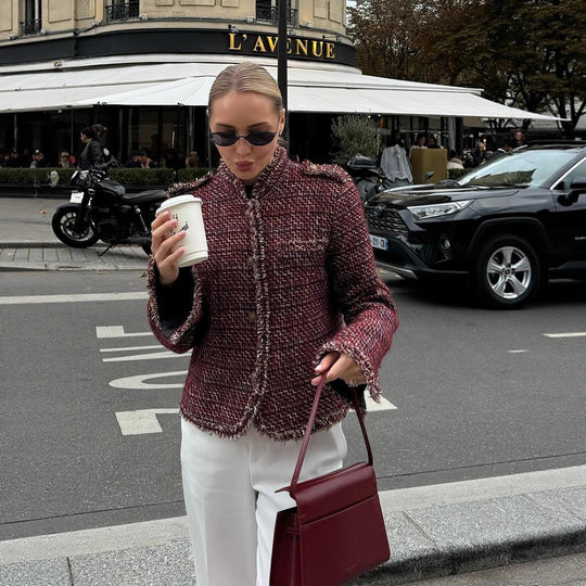 Damen Kurze Bouclé-Tweed-Jacke mit Fransenbesatz und Zierknöpfen Shop Nory