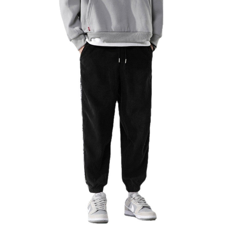 Herren Cord-Jogger mit Bandana-Seiteneinsatz, elastischem Bund, schmal zulaufender Knöcheln und geripptem Strukturstoff Shop Nory