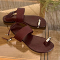 Damen elegante Zehentrenner-Sandalen mit modischen Riemen und metallic Akzent