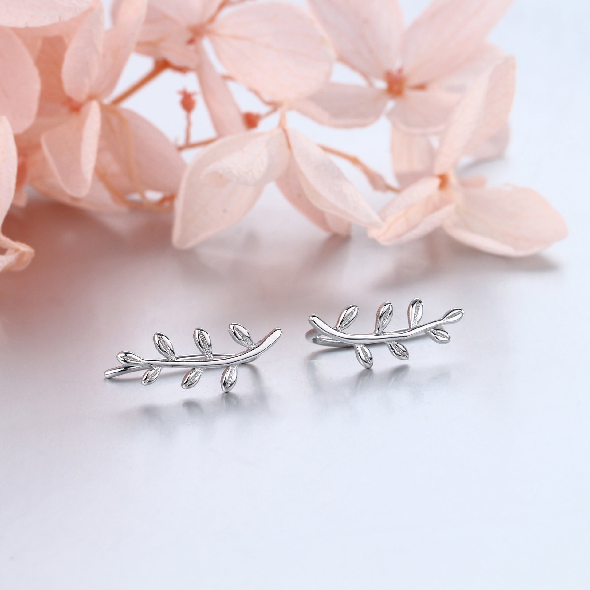 Damen Ohrstecker im eleganten Pflanzenmotiv Shop Nory