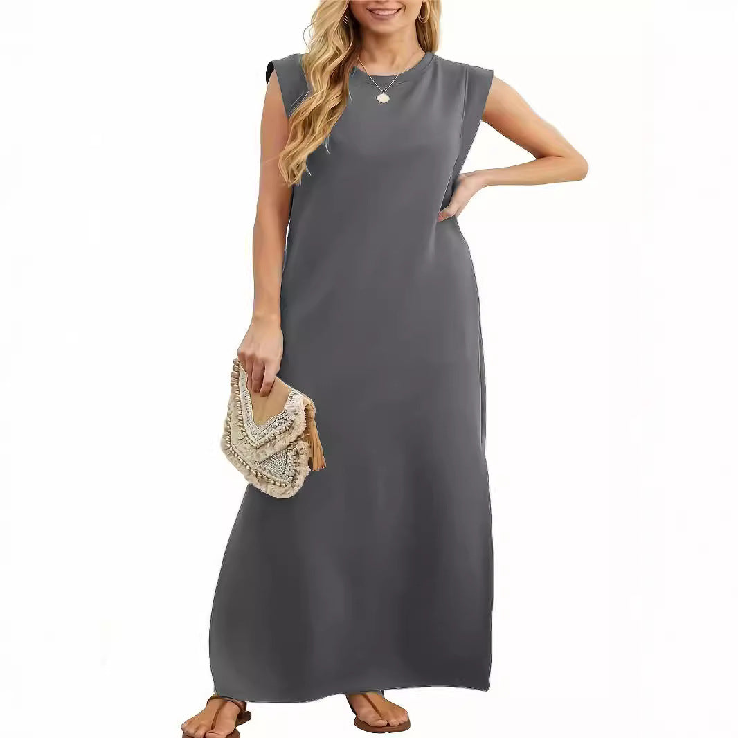 Damen Maxikleid mit schlichten Linien und modernen Schulterdetails