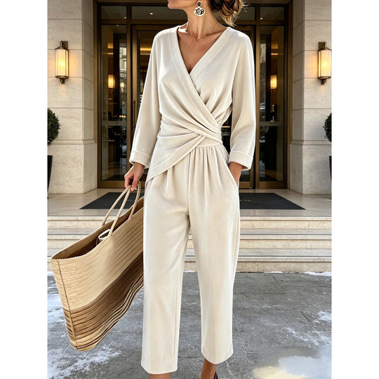 Damen Samt-Jumpsuit mit Wickeloberteil, taillierter Drapierung und weitem knöchellangem Bein Shop Nory