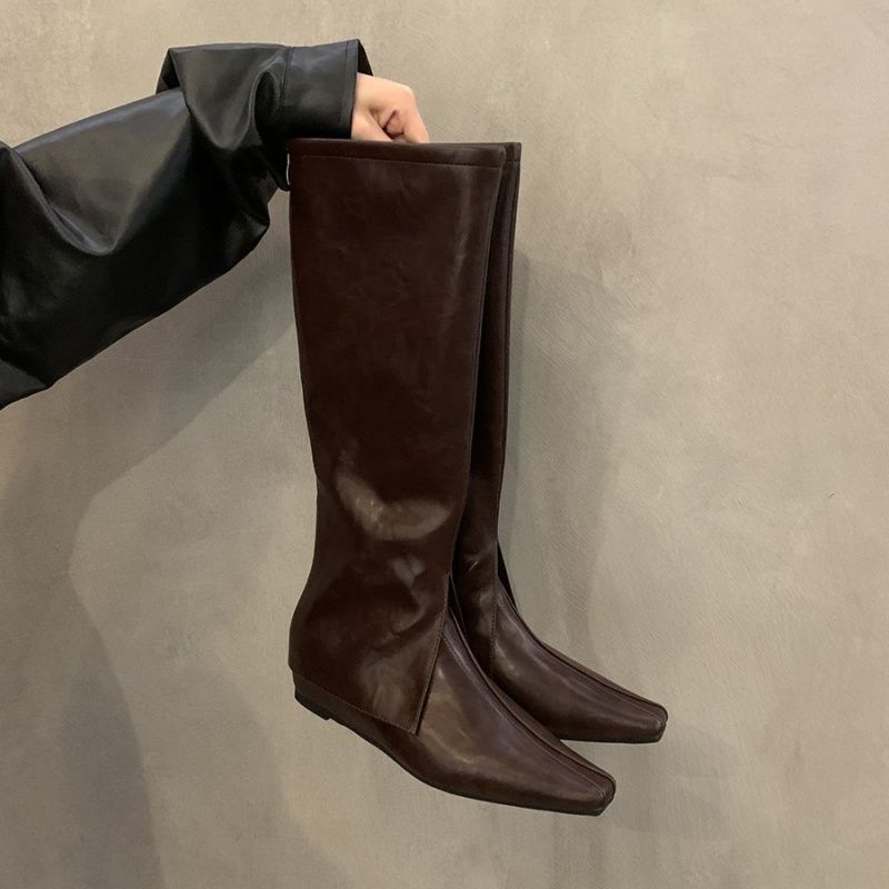 Damen Kniehohe schmal geschnittene Schlupf‑Stiefel mit quadratischer Zehenpartie Shop Nory