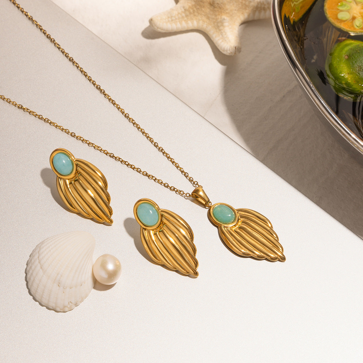 Damenohrringe mit Blattform und hochwertigem Edelstahl Shop Nory