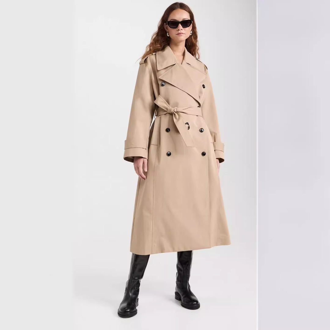 Damen Langer Trenchcoat aus Baumwollmix mit doppelreihiger Knopfleiste, Taillengürtel und Schulterklappen Shop Nory