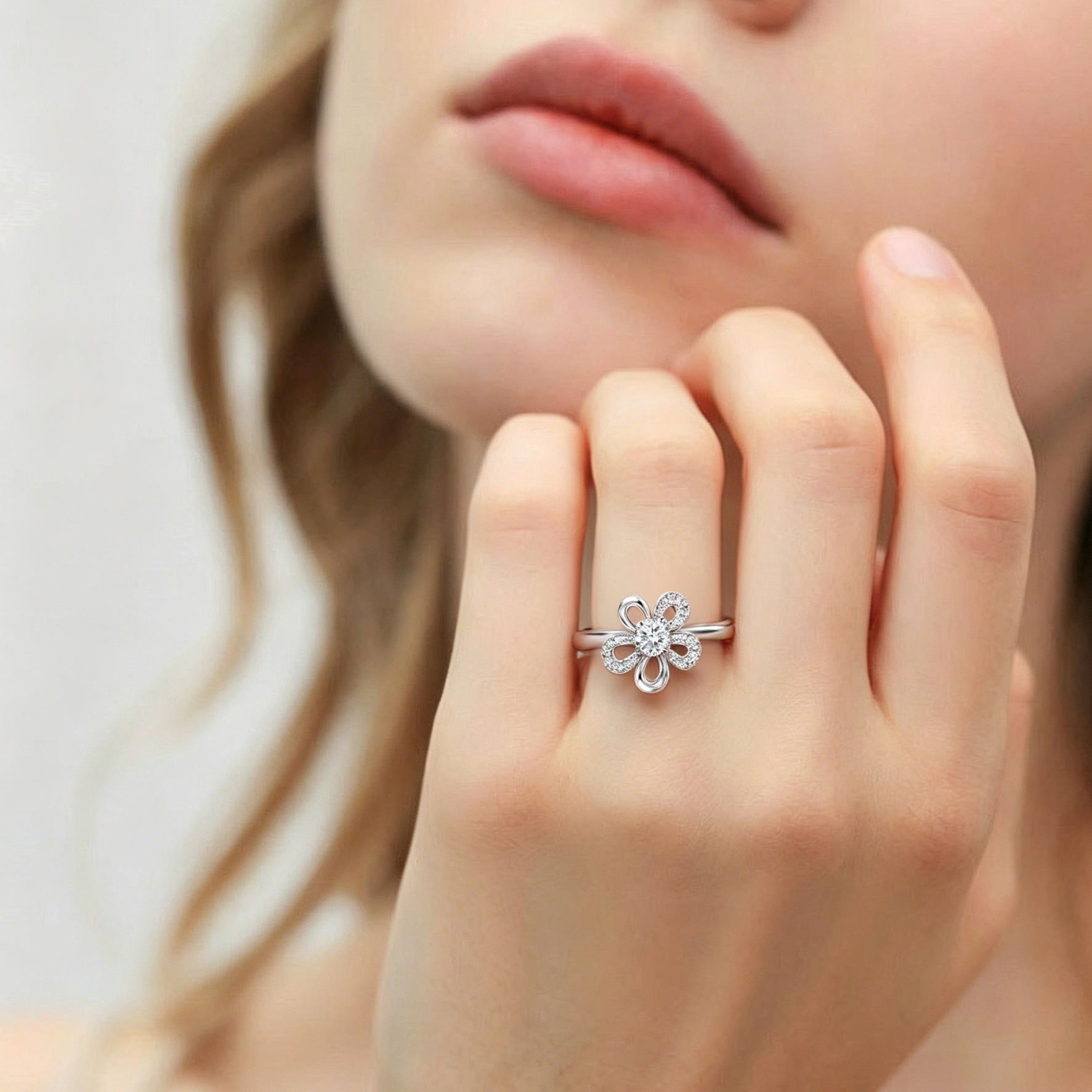 Damen Blumenring mit funkelndem Kristall und elegantem Design Shop Nory