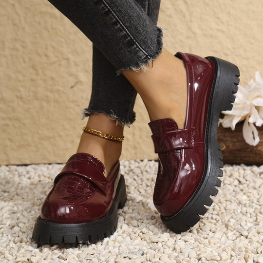 Damen klobige Lack-Loafer mit Kroko-Prägung und profilierter Gummisohle Shop Nory