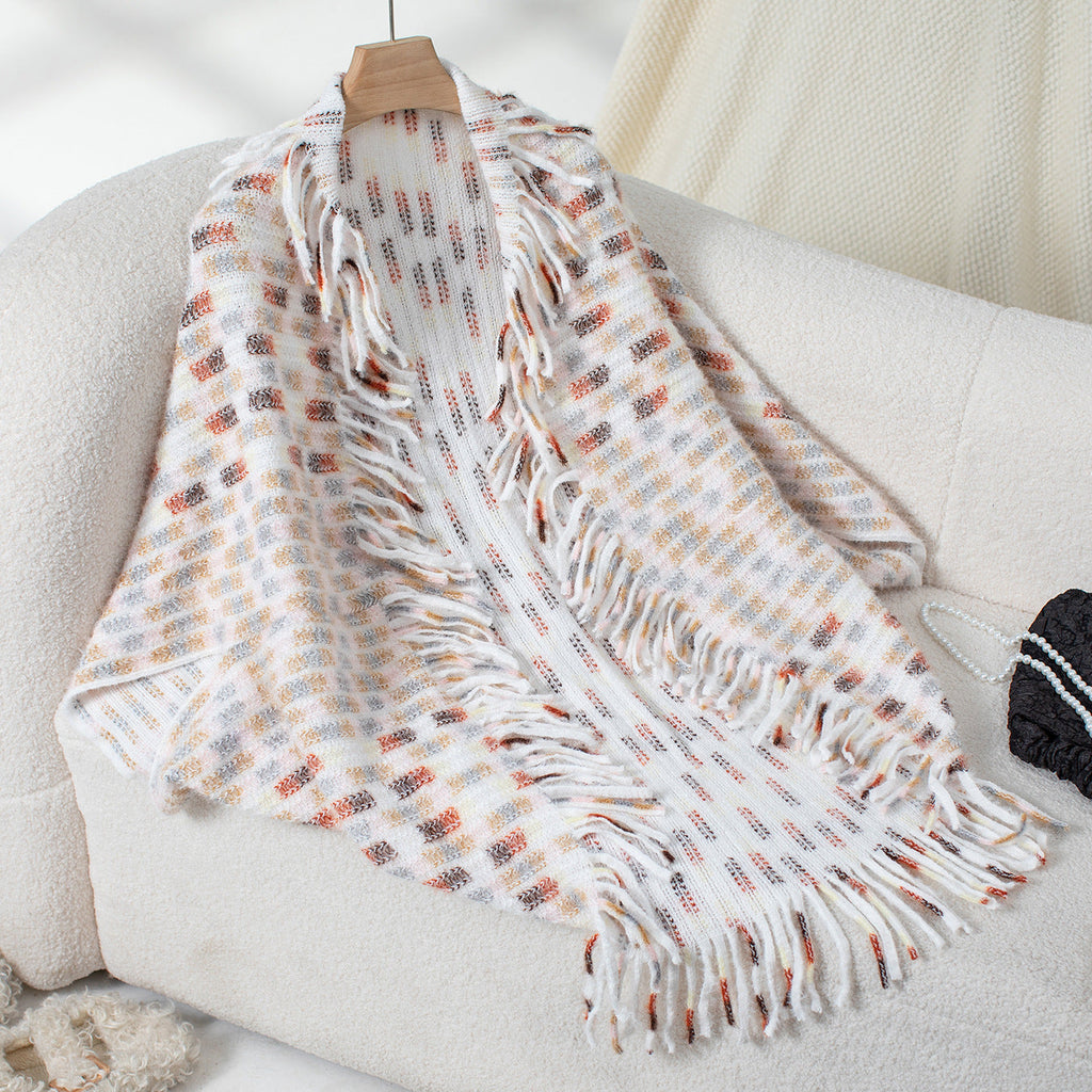 Damen eleganter Poncho mit fransigen Details und modernem Karomuster