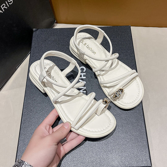 Damen Flache Riemchensandalen mit Zehensteg, elastischem Fersenriemen und Schmuckapplikation Shop Nory