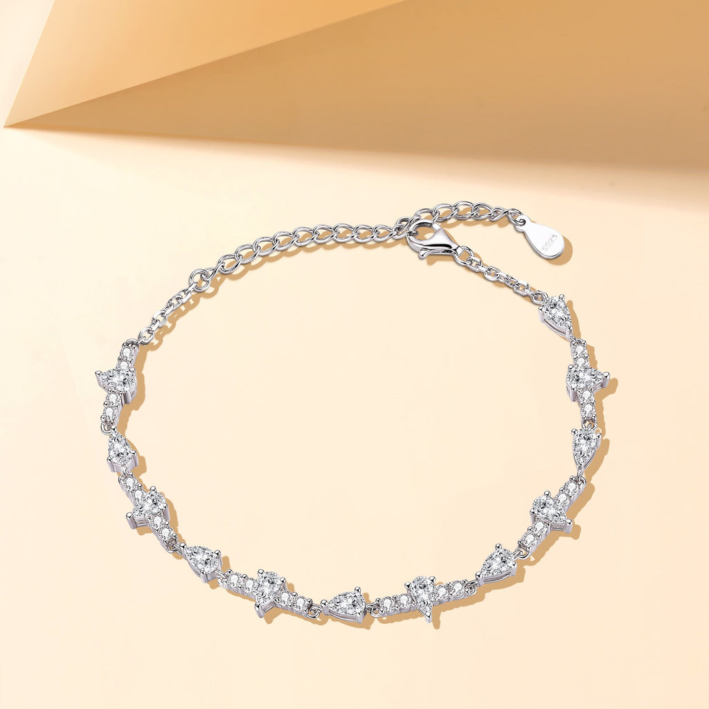 Damenarmband mit funkelnden, tropfenförmigen Zirkonia-Elementen Shop Nory