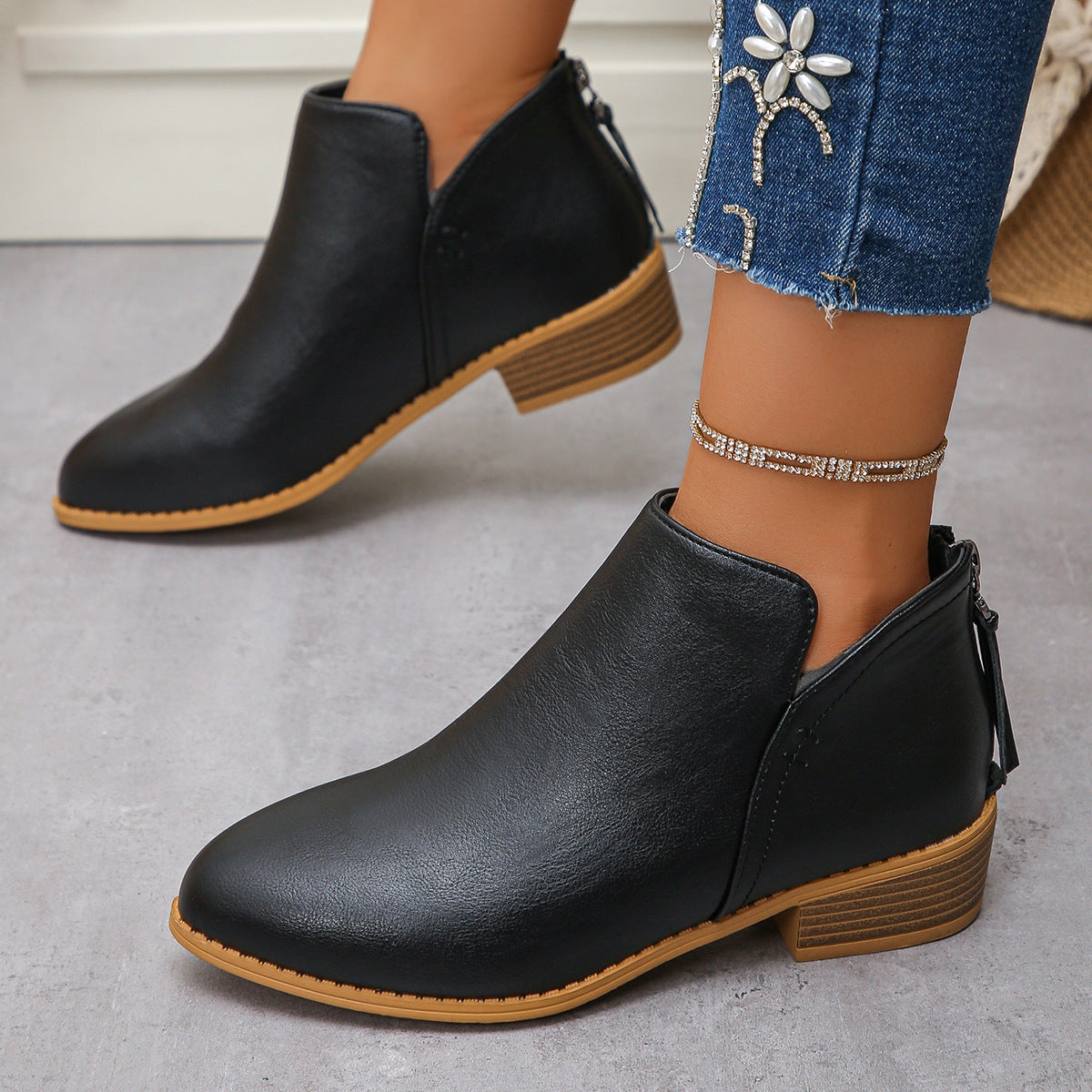 Damen modische Ankle Boots mit seitlichem Reißverschluss und geschmackvollem Design