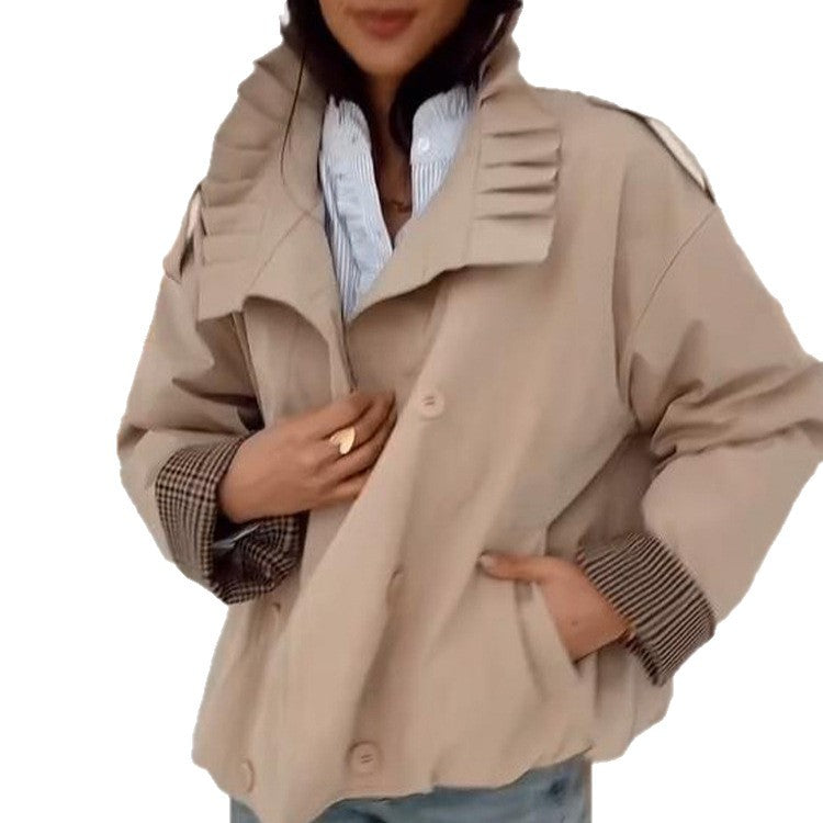 Damen Kurz geschnittene Boxy-Utility-Jacke mit plissiertem Kragen und Karo-Innenmanschetten Shop Nory