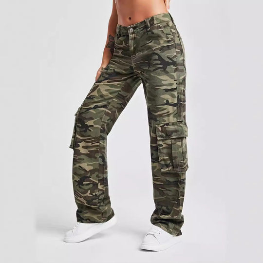 Damen Cargo-Hose im urbanen Camouflage-Stil mit praktischen Seitentaschen