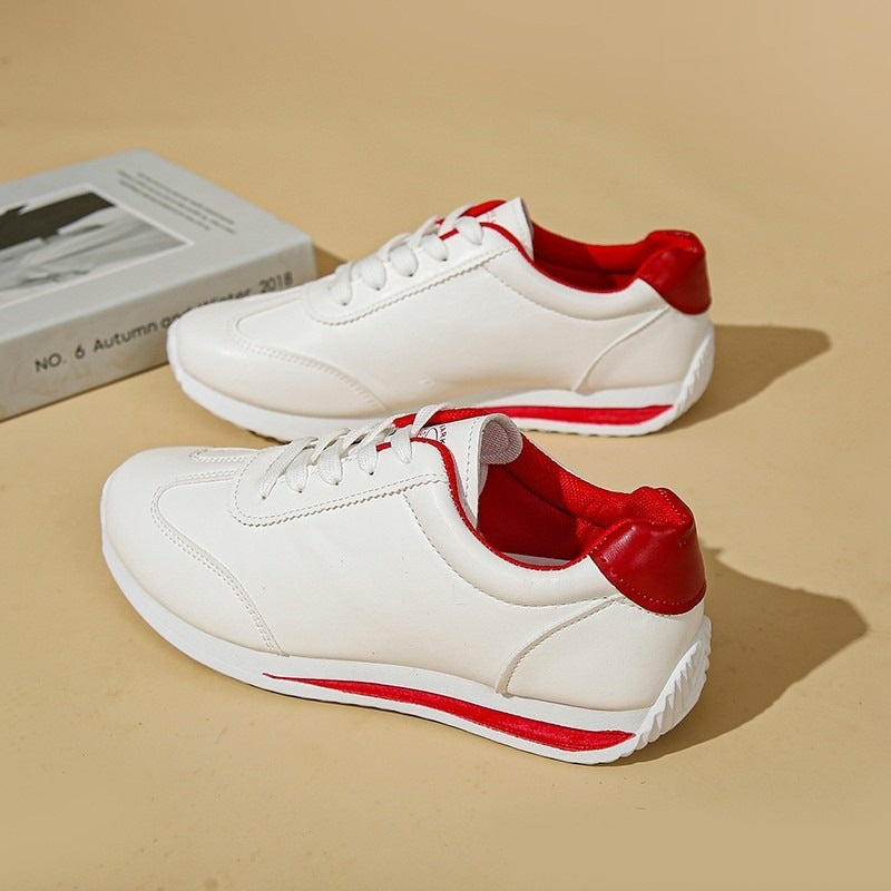 Damen Sneaker mit leichter Keilsohle und kontrastfarbenem Fersenpatch Shop Nory