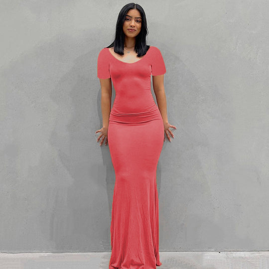 Damen Körperbetontes Maxi‑Jerseykleid mit taillierter Drapierung, langen Ärmeln und ausgestelltem Saum Shop Nory