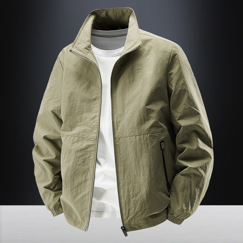 Herren Minimalistische Funktionsjacke mit Stehkragen, atmungsaktivem Meshfutter und wasserabweisenden Reißverschlüssen Shop Nory