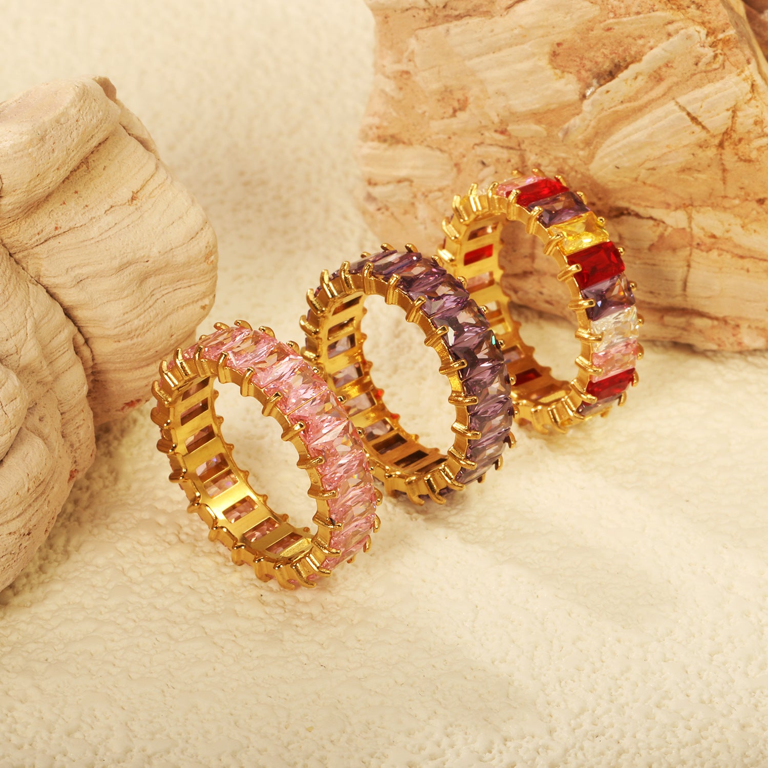 Damen Ring mit funkelnden Zirkonia aus hochwertigem Edelstahl Shop Nory