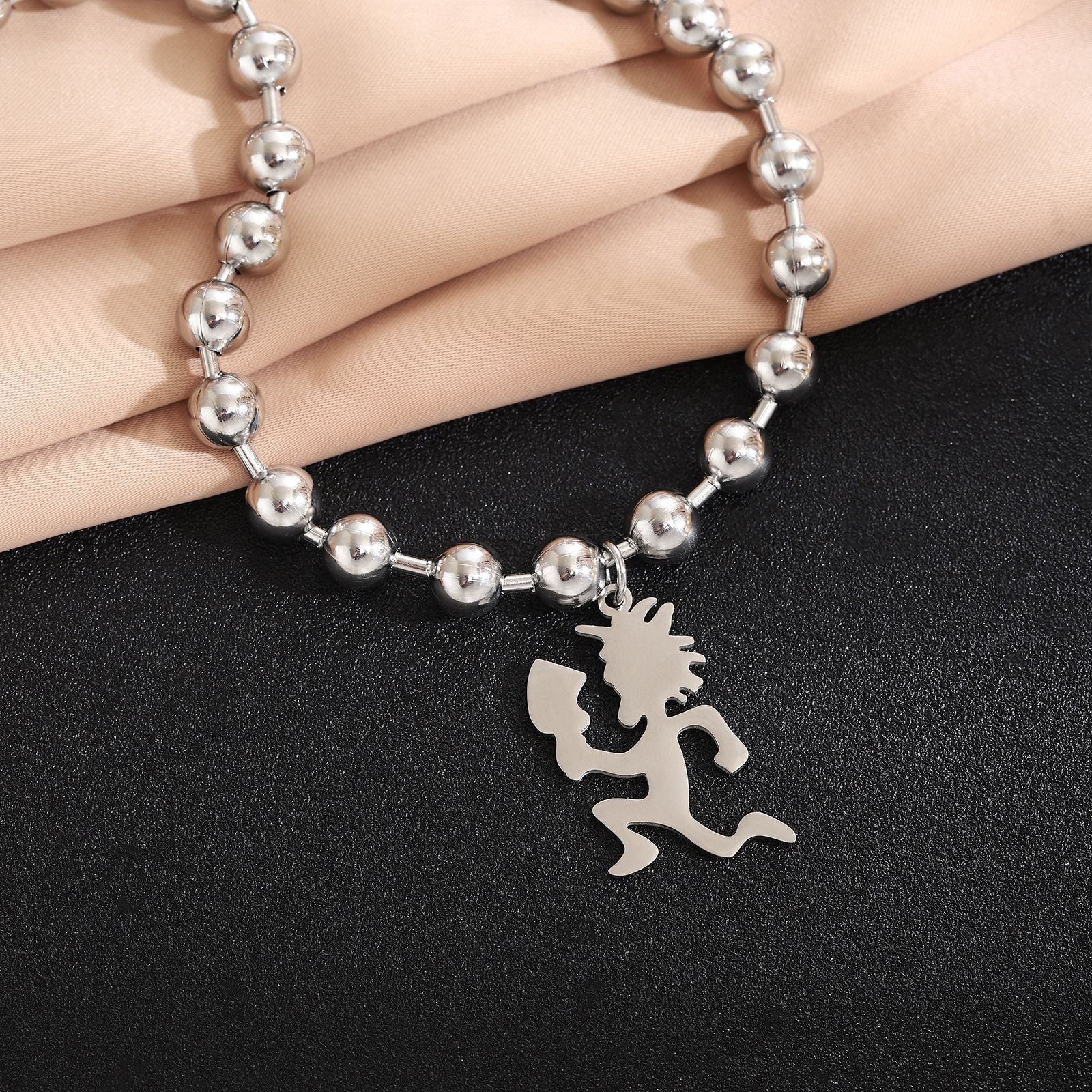 Herren Halskette mit auffälligem Anhänger Shop Nory