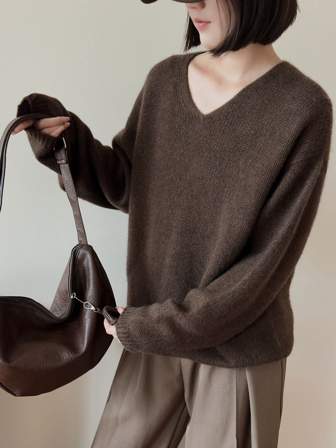 Femme Luxuriöser V-Ausschnitt Pullover