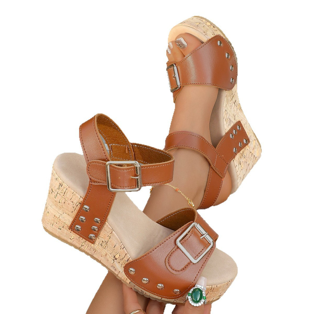 Damen Keil-Sandaletten mit Korkplatform, verstellbaren Schnallen und Nieten Shop Nory