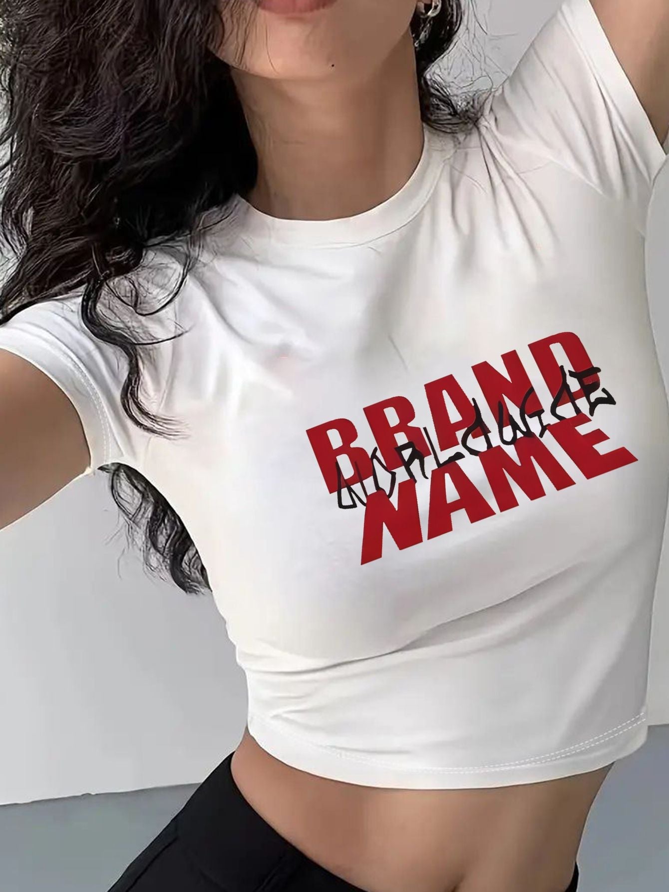 Damen Kurzarm T-Shirt mit aufgedrucktem Lippenmotiv Shopnory