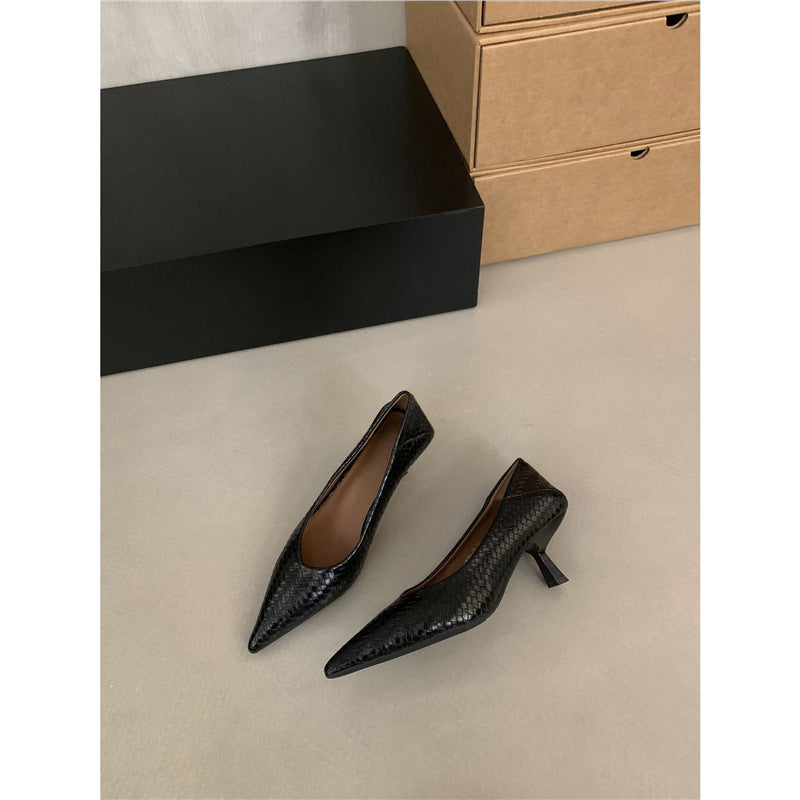 Damen Elegante spitz zulaufende Flechtleder-Pumps mit sculpted Kitten-Absatz Shop Nory