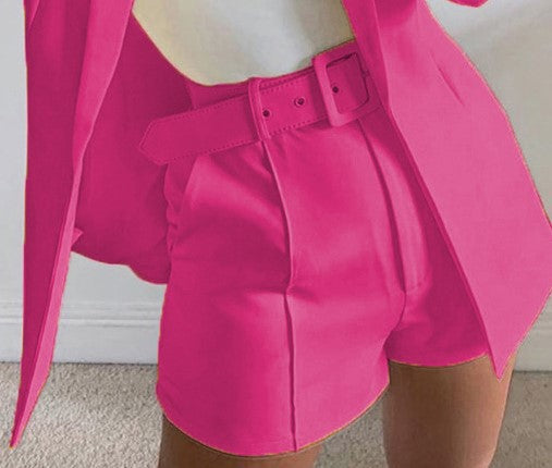 Damen Zweiteiliges maßgeschneidertes Blazer‑Set mit hochtaillierten Shorts und Gürtel Shop Nory