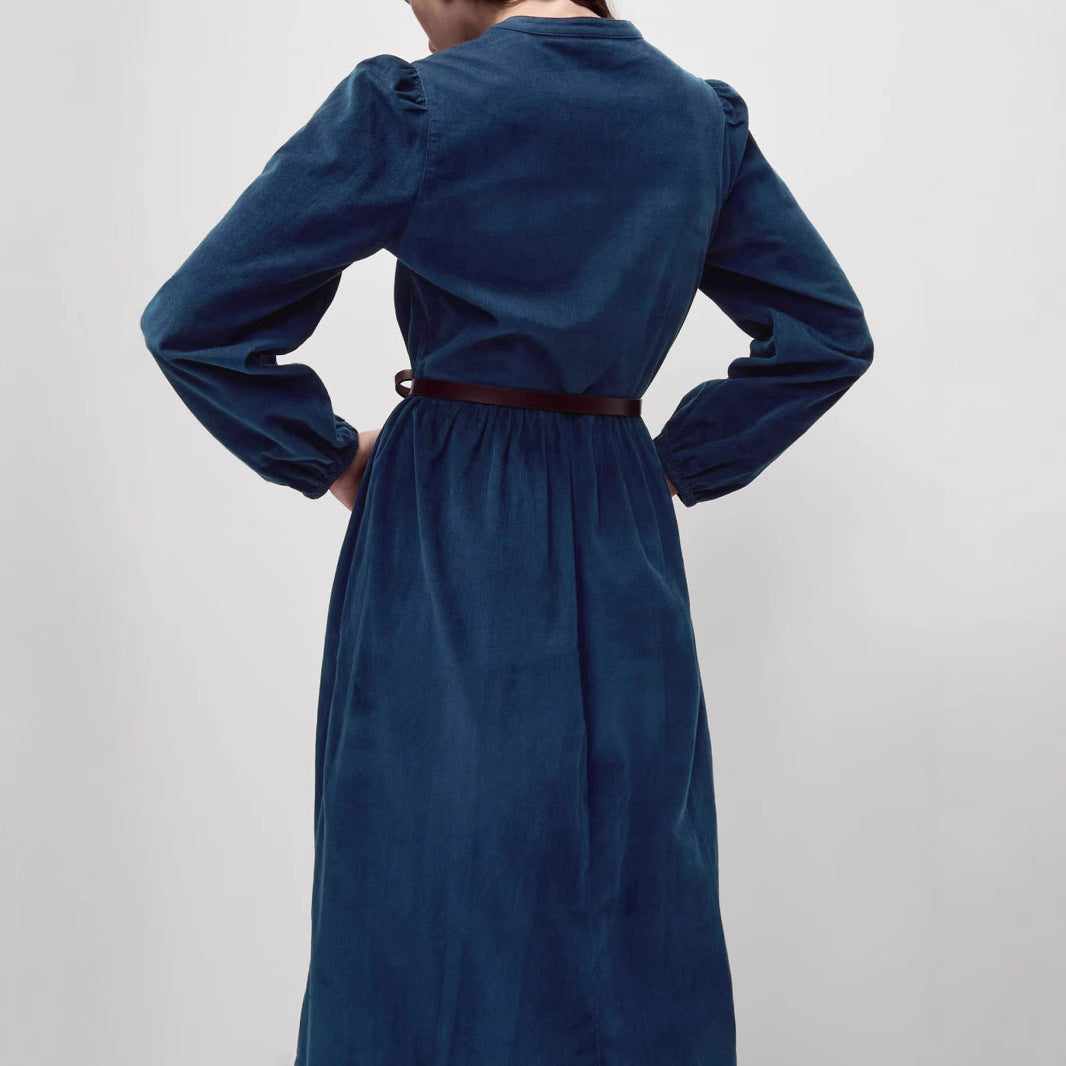 Damen Langes Cordkleid mit geraffter Taillennaht, Brusttaschen und kurzem Reißverschluss Shop Nory