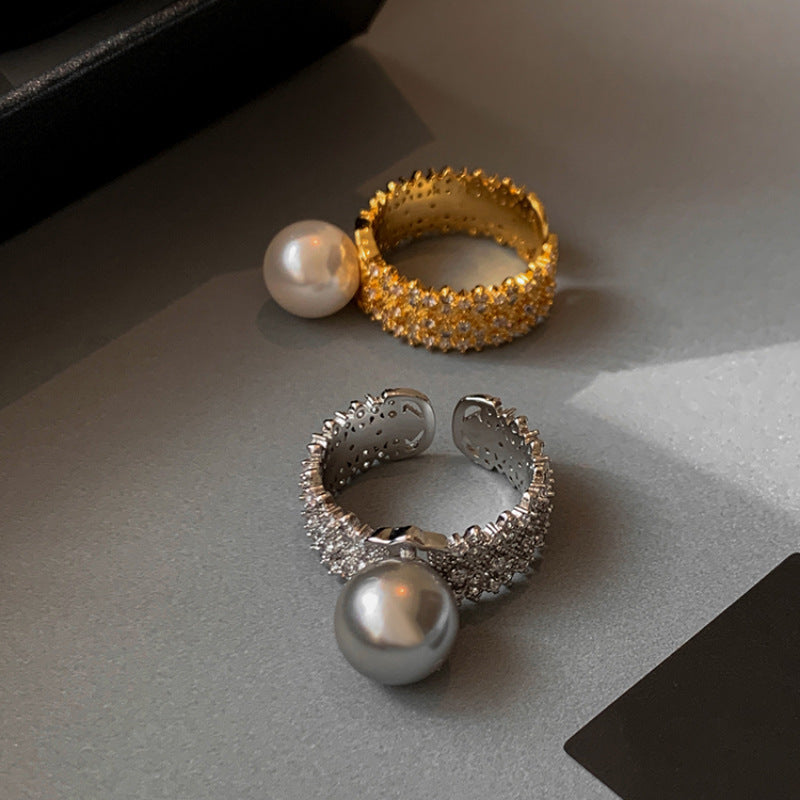 Damen Elegante und funkelnde Ring mit Perle Shop Nory