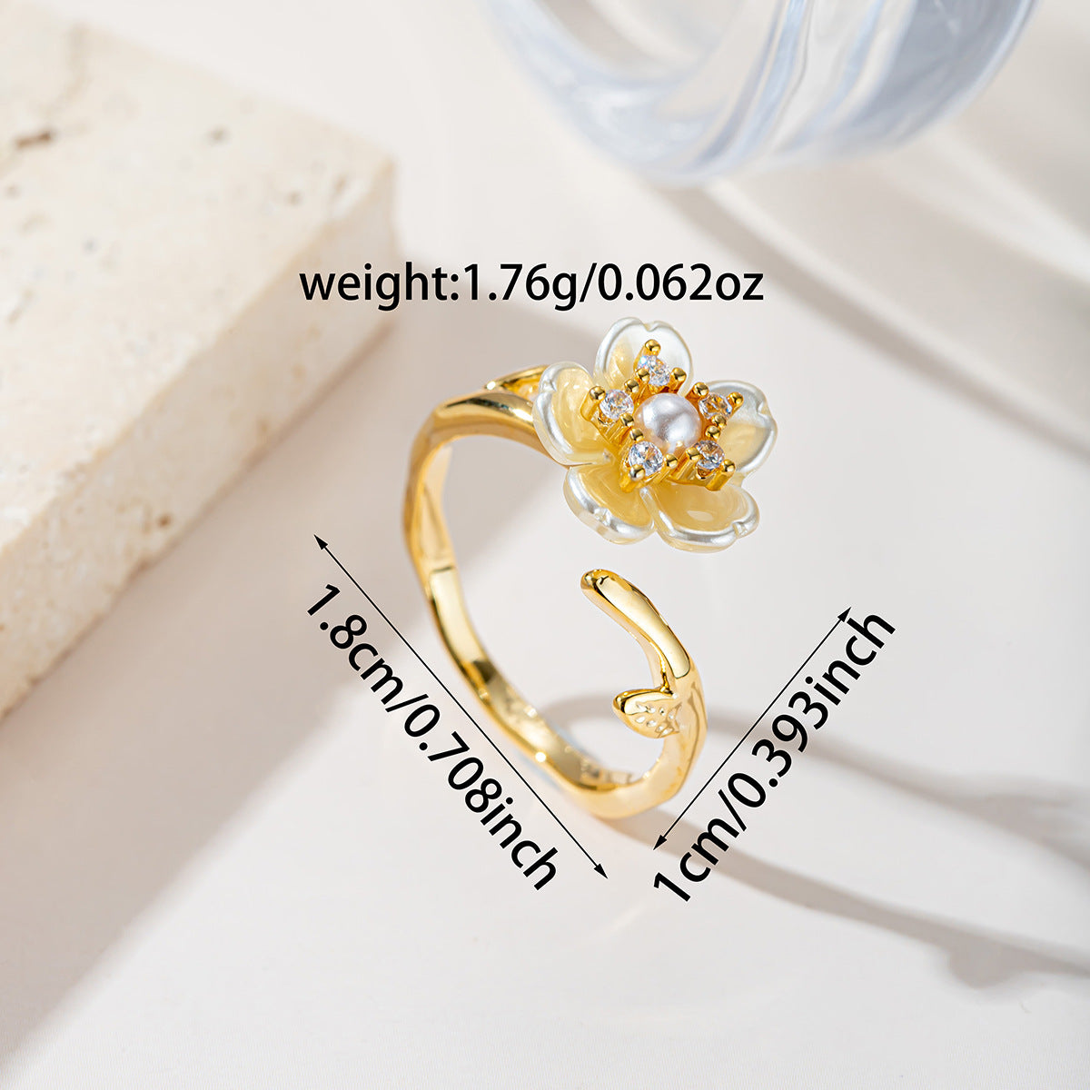 Damenring mit floralen Akzenten und Perlenverzierung Shop Nory