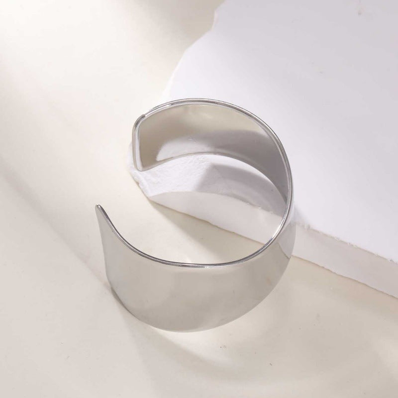 Damen Offener Armreif mit elegantem Wellendesign Shop Nory
