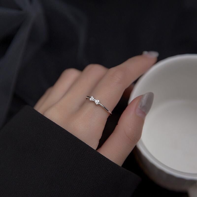 Damen Ring mit kunstvollem Schleifen-Motiv und funkelnden Zirkonia von Shop Nory