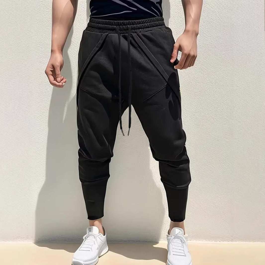 Herren Tapered-Jogginghose mit tiefem Schritt, elastischem Bund & diagonalgesetzten Taschen Shop Nory